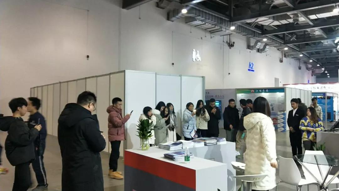 簽約5所高校，發(fā)布2大項目，達內在江西省第二屆高?？萍汲晒骨袑嵧苿赢a(chǎn)學研用深度融合
