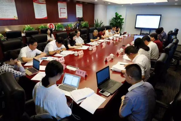 “AI+智慧學(xué)習(xí)”項(xiàng)目高職層次人工智能類(lèi)專(zhuān)業(yè)人才培養(yǎng)方案專(zhuān)家審閱會(huì)現(xiàn)場(chǎng)