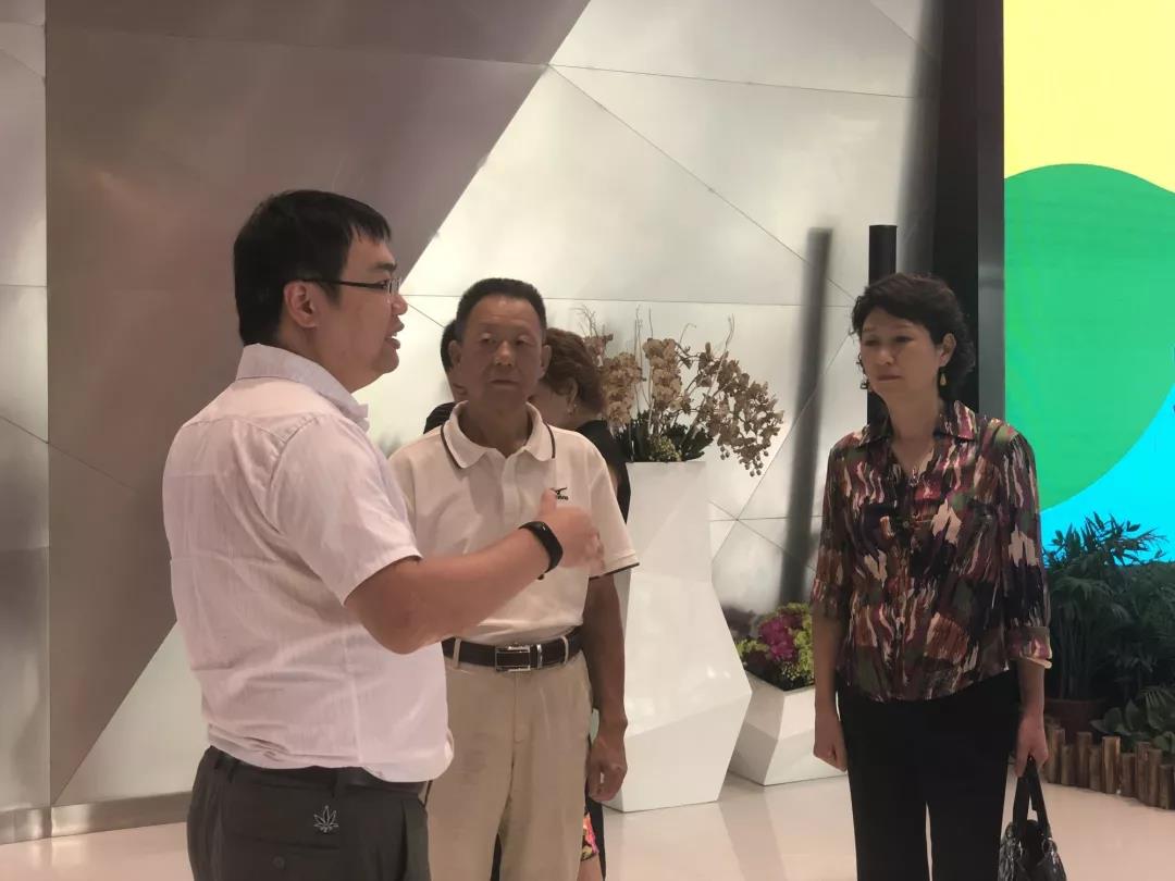 達內(nèi)教育集團中西區(qū)總經(jīng)理李凌接待重慶市職業(yè)教育學(xué)會領(lǐng)導(dǎo)一行