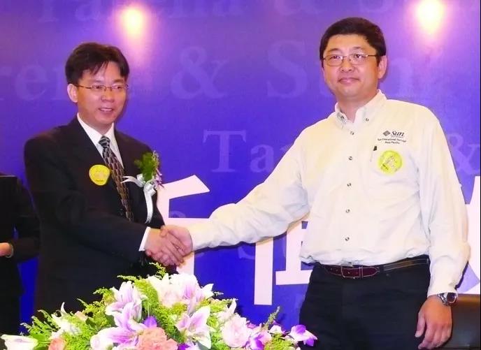 2007年與SUN公司成為合作伙伴，制定Java中國培訓標準。