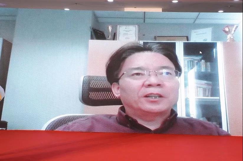 下午兩點，達內(nèi)學(xué)員們有秩序的來到會議廳，活動馬上要開始了